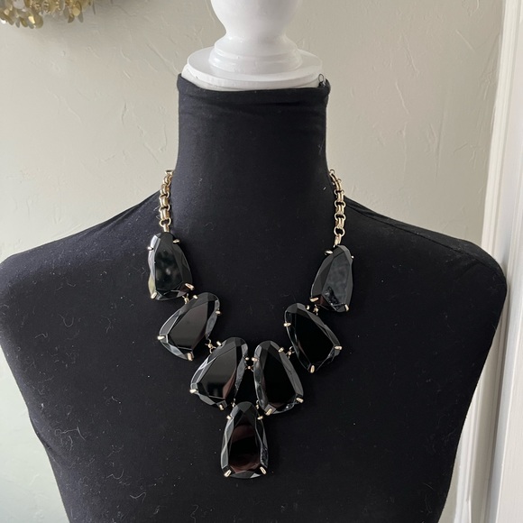 NEW KENDRA SCOTT BLACK HARLOW STATEMENT NECKLACE - Picture 3 of 5